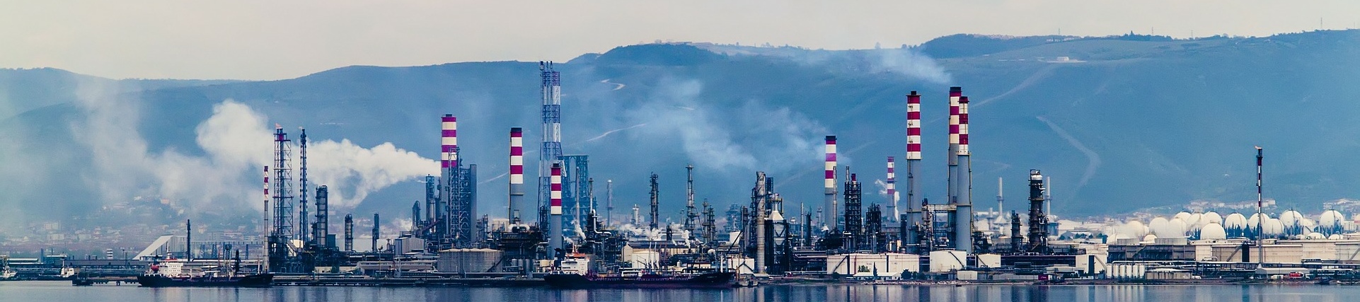 Image of an Oil Refinery